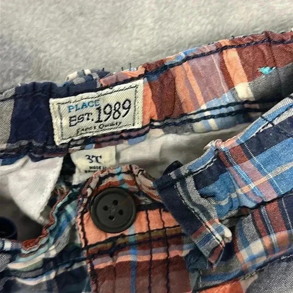 The Children's Place - Patchwork long shorts. Size  3T - Picture 2 of 4